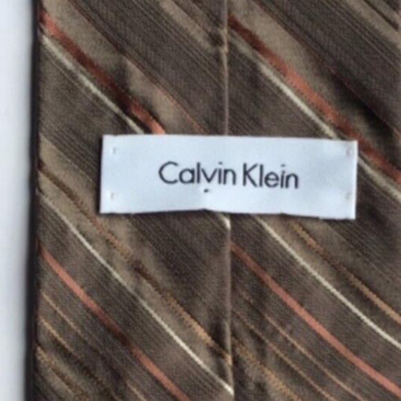 Calvin Klein classy maroon colour all silk Tie made in USA 🇺🇸 - Picture 6 of 6
